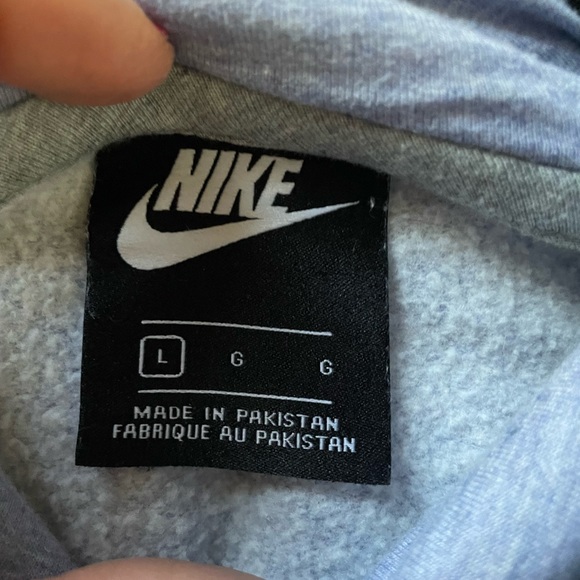 Women’s Nike Purple Sweatshirt - Picture 3 of 3